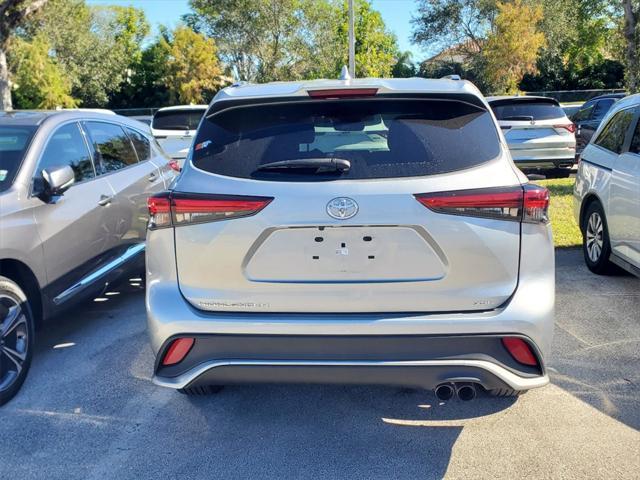 used 2021 Toyota Highlander car, priced at $32,988