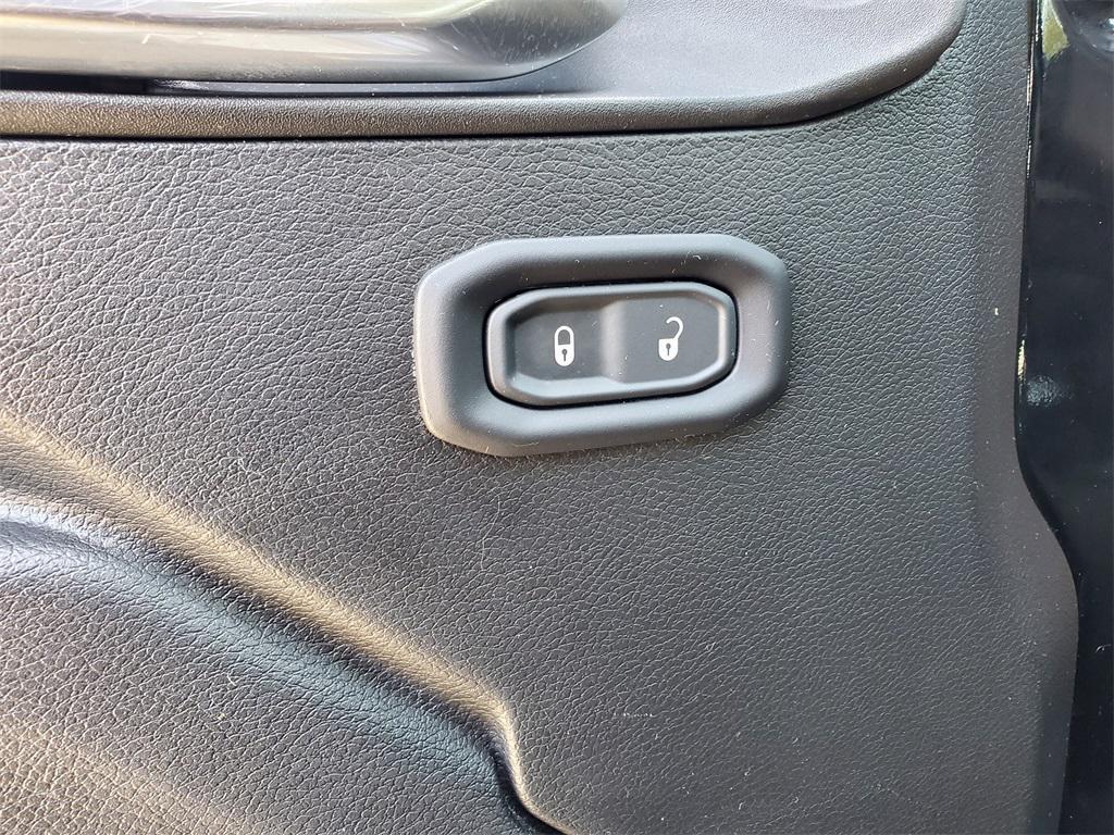 used 2021 Jeep Wrangler car, priced at $25,998