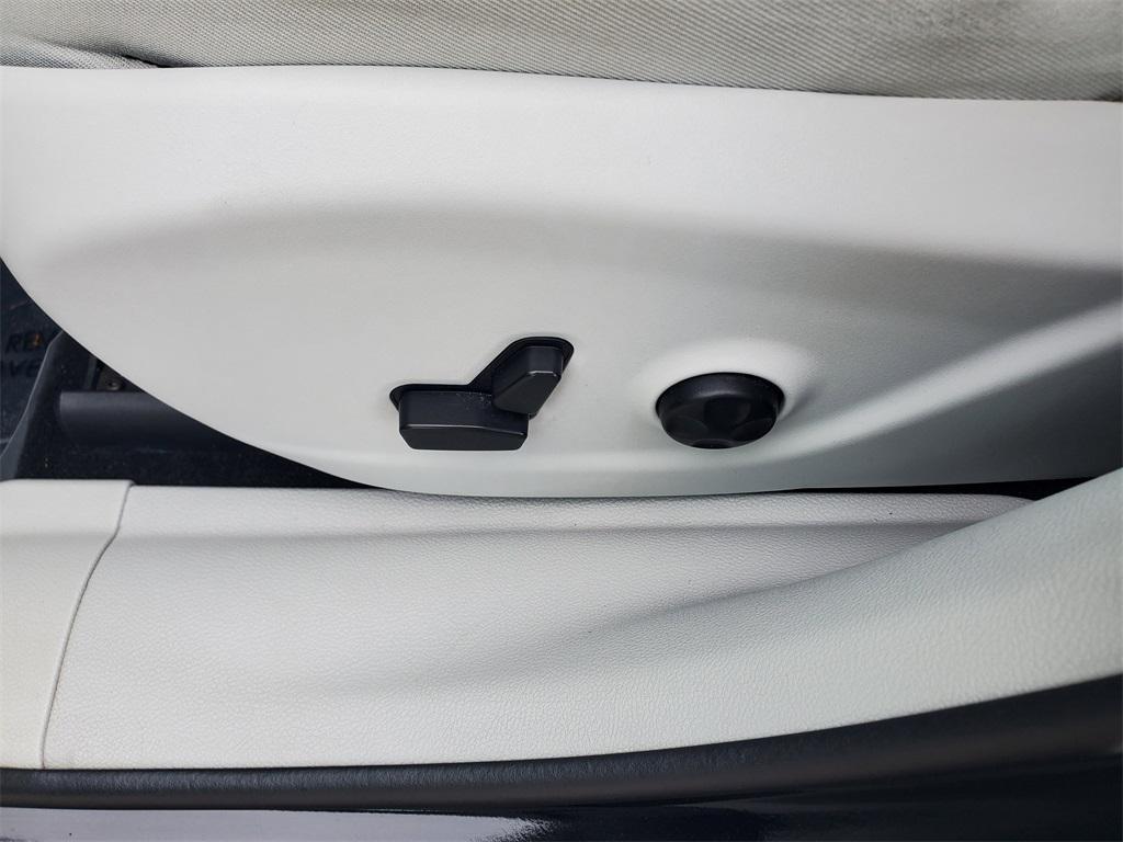used 2019 Jeep Cherokee car, priced at $17,888