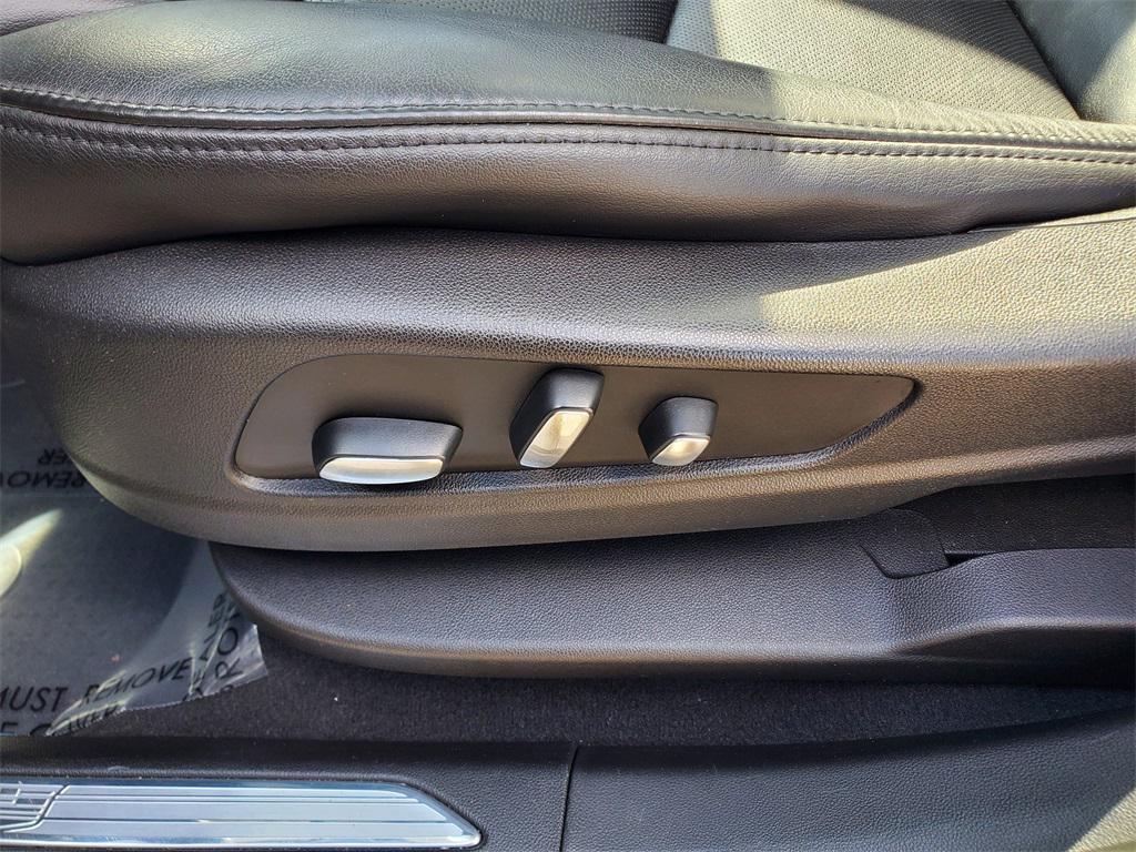 used 2018 Cadillac XT5 car, priced at $14,288