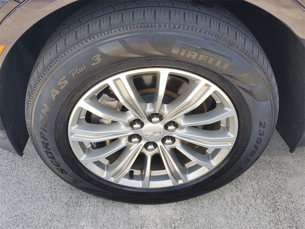 used 2018 Cadillac XT5 car, priced at $14,288