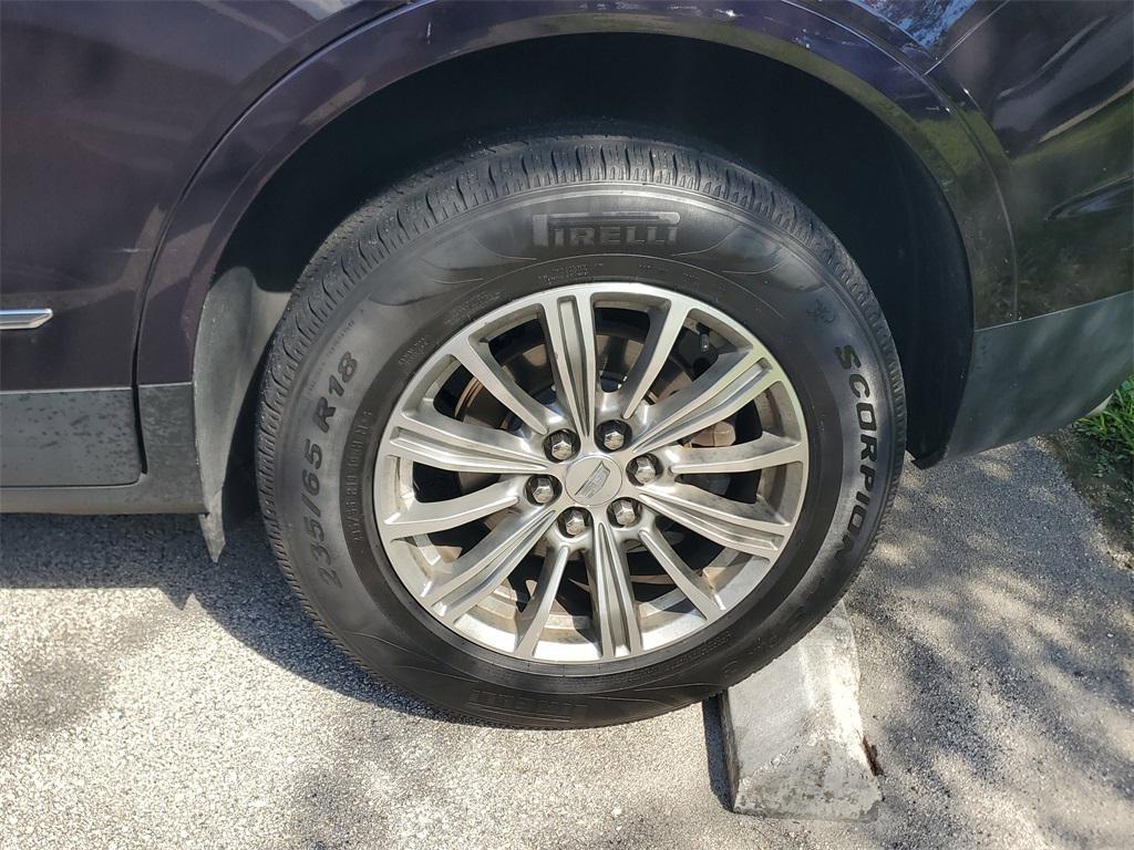used 2018 Cadillac XT5 car, priced at $15,998