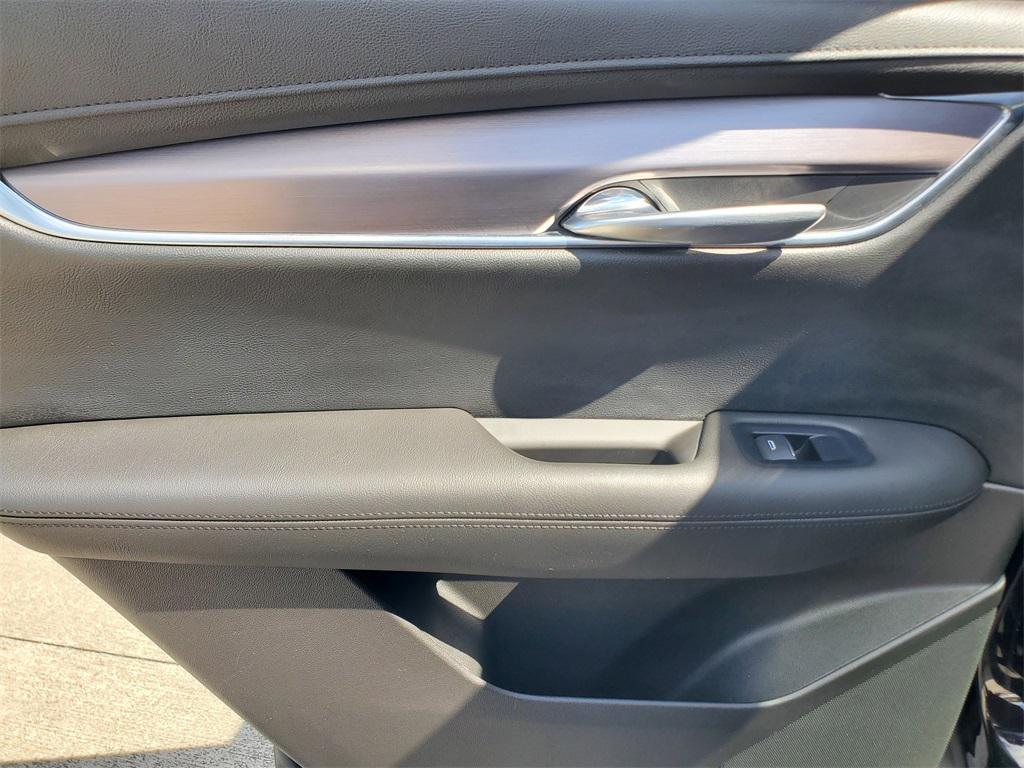 used 2018 Cadillac XT5 car, priced at $14,288