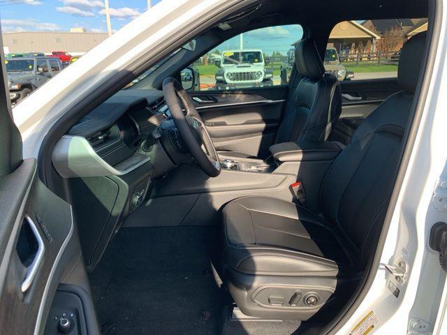 new 2025 Jeep Grand Cherokee L car, priced at $46,746
