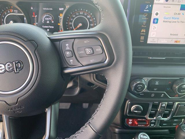new 2025 Jeep Gladiator car, priced at $48,985