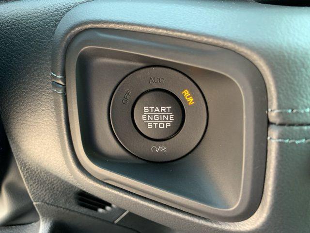 new 2025 Jeep Gladiator car, priced at $48,985