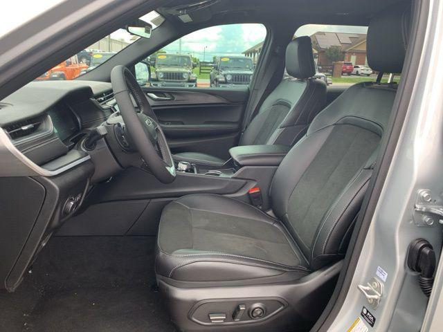 new 2025 Jeep Grand Cherokee L car, priced at $44,247
