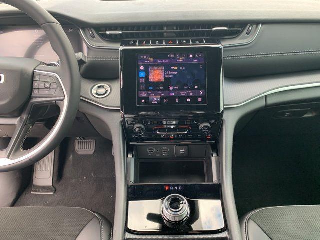 new 2025 Jeep Grand Cherokee L car, priced at $44,247