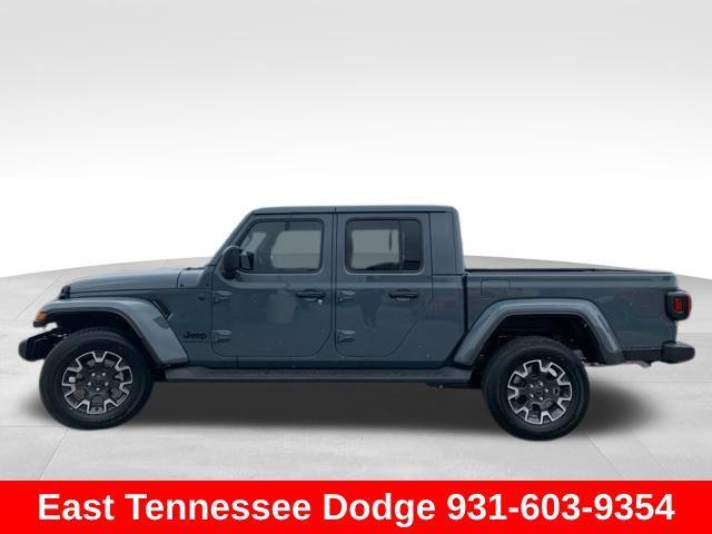 new 2025 Jeep Gladiator car, priced at $53,500