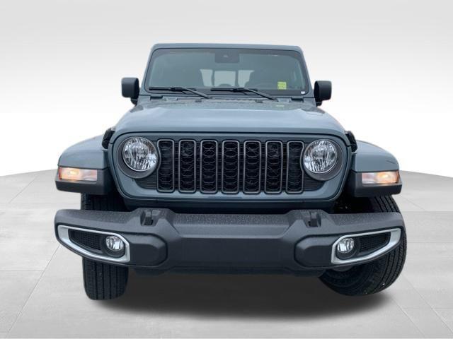 new 2025 Jeep Gladiator car, priced at $53,500