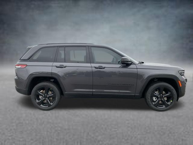 new 2025 Jeep Grand Cherokee car, priced at $49,588