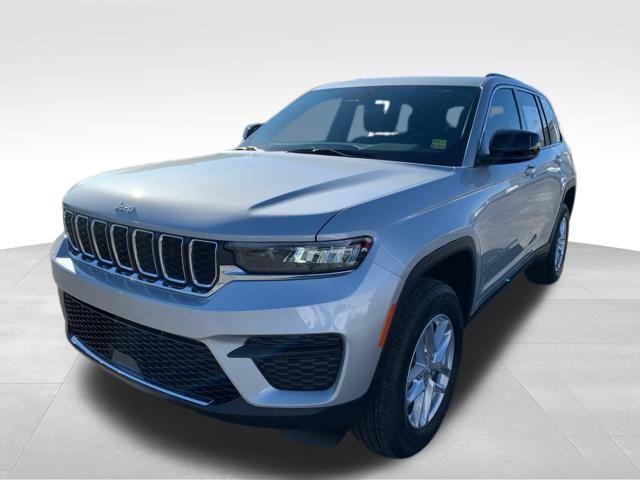 new 2025 Jeep Grand Cherokee car, priced at $40,748