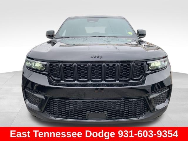 new 2025 Jeep Grand Cherokee car, priced at $48,175