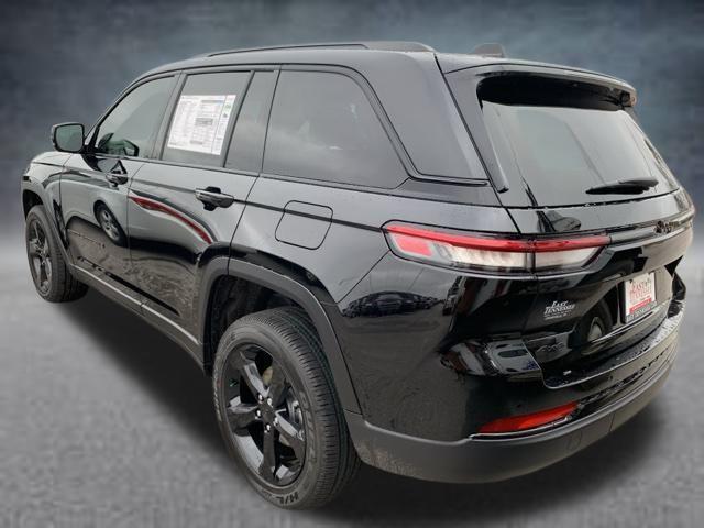 new 2025 Jeep Grand Cherokee car, priced at $45,967