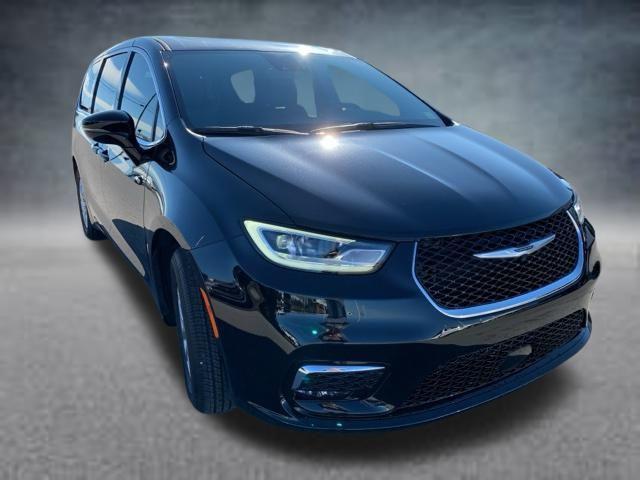 new 2025 Chrysler Pacifica car, priced at $48,187