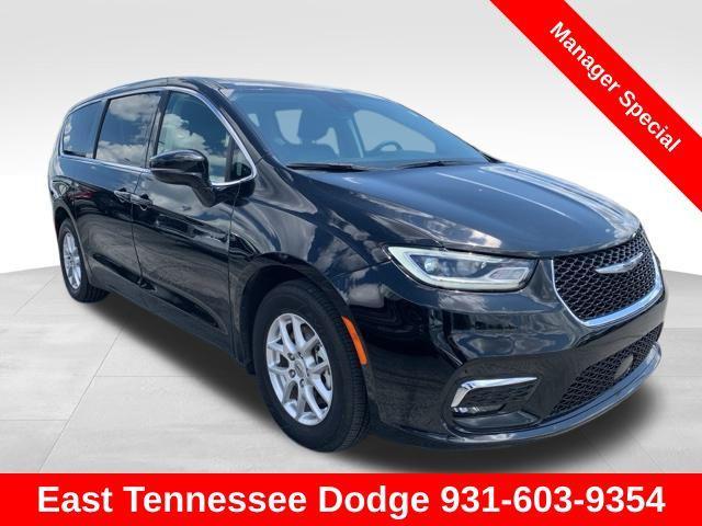 used 2024 Chrysler Pacifica car, priced at $27,864