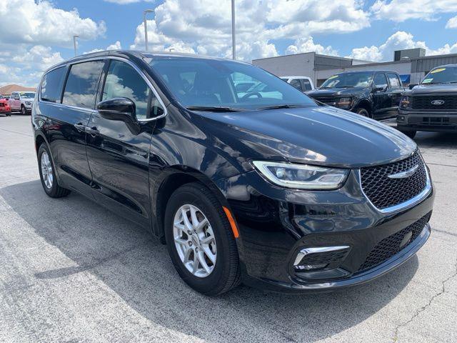 used 2024 Chrysler Pacifica car, priced at $27,864