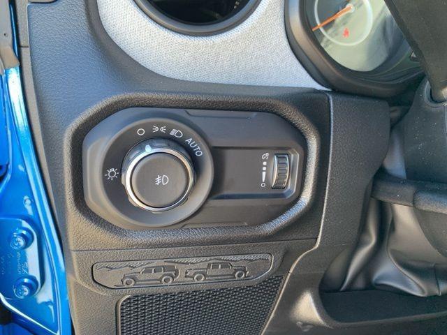 new 2025 Jeep Wrangler car, priced at $39,578