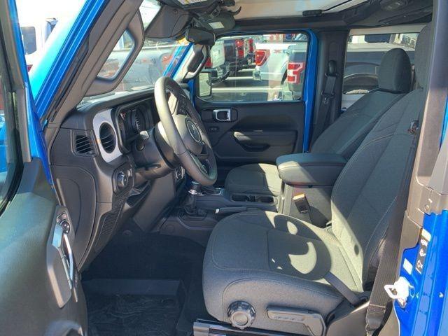 new 2025 Jeep Wrangler car, priced at $39,578
