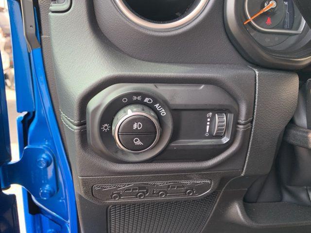 new 2025 Jeep Gladiator car, priced at $52,945