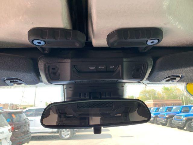 new 2025 Jeep Gladiator car, priced at $52,945