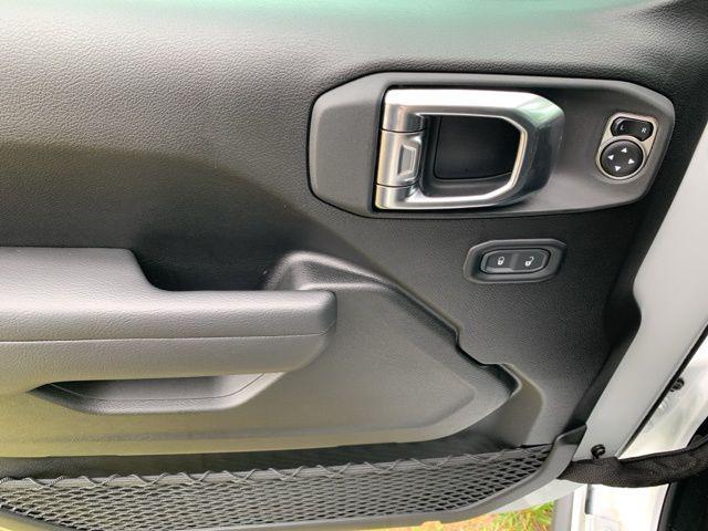 new 2025 Jeep Gladiator car, priced at $56,285