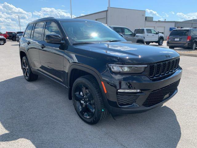 new 2025 Jeep Grand Cherokee car, priced at $48,835