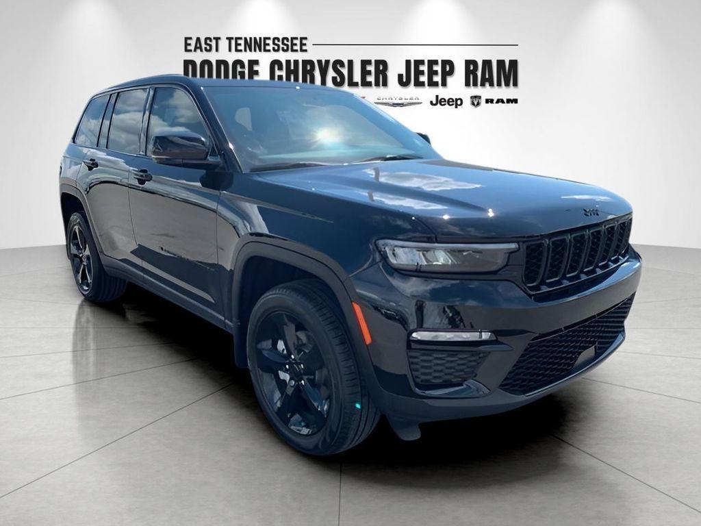new 2025 Jeep Grand Cherokee car, priced at $48,835