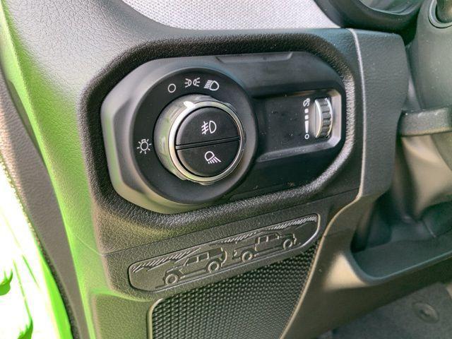 new 2025 Jeep Gladiator car, priced at $46,035