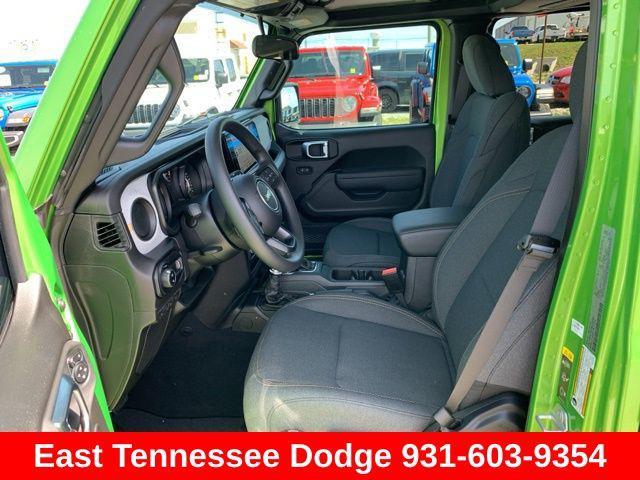 new 2025 Jeep Gladiator car, priced at $46,035