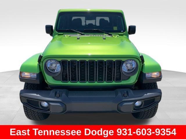new 2025 Jeep Gladiator car, priced at $46,035