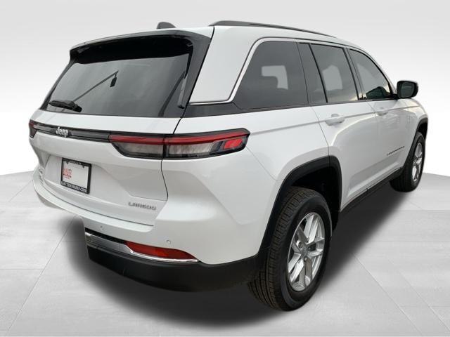 new 2025 Jeep Grand Cherokee car, priced at $40,230