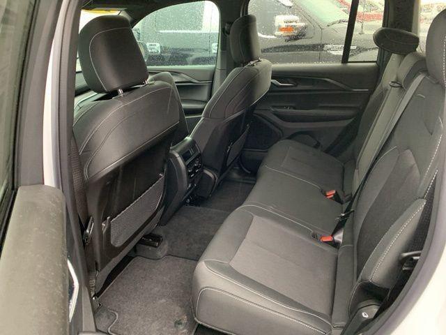 new 2025 Jeep Grand Cherokee car, priced at $36,674