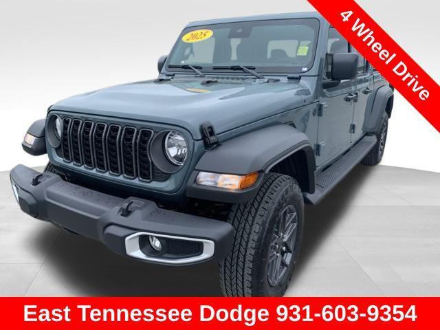 new 2025 Jeep Gladiator car, priced at $48,605