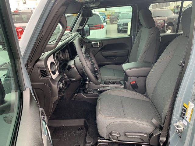 new 2025 Jeep Gladiator car, priced at $48,605