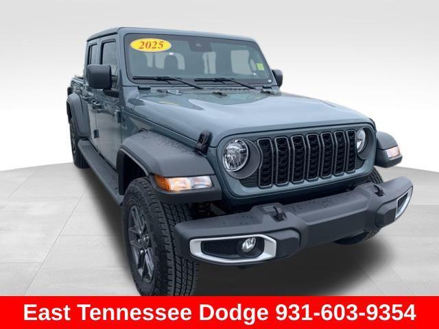 new 2025 Jeep Gladiator car, priced at $48,605