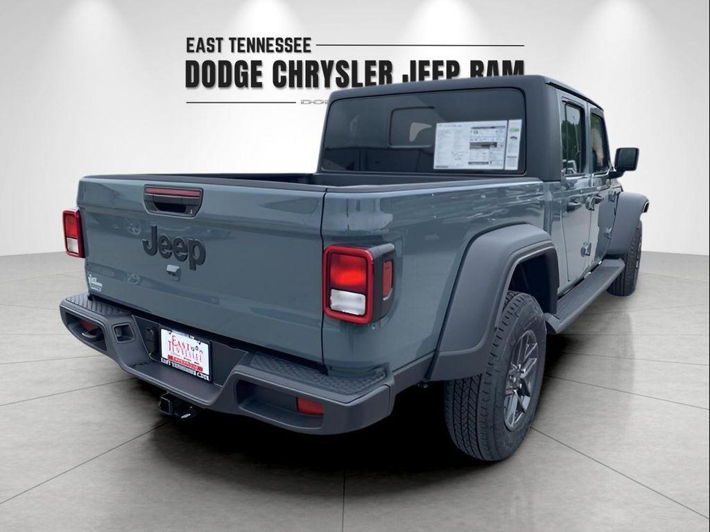 new 2025 Jeep Gladiator car, priced at $44,401