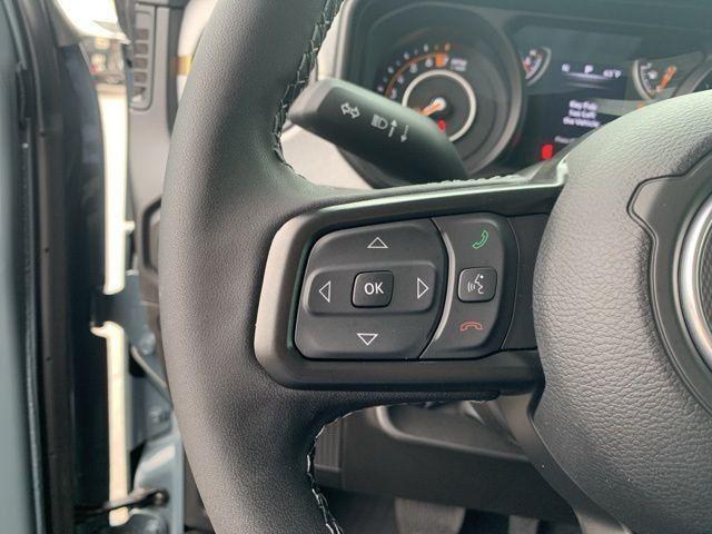 new 2025 Jeep Gladiator car, priced at $44,401