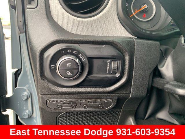 new 2025 Jeep Gladiator car, priced at $48,605
