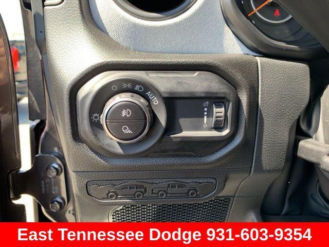 new 2025 Jeep Gladiator car, priced at $46,610