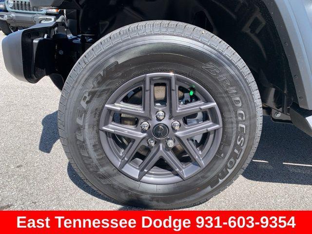 new 2025 Jeep Gladiator car, priced at $46,610