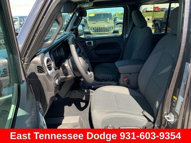 new 2025 Jeep Gladiator car, priced at $46,610
