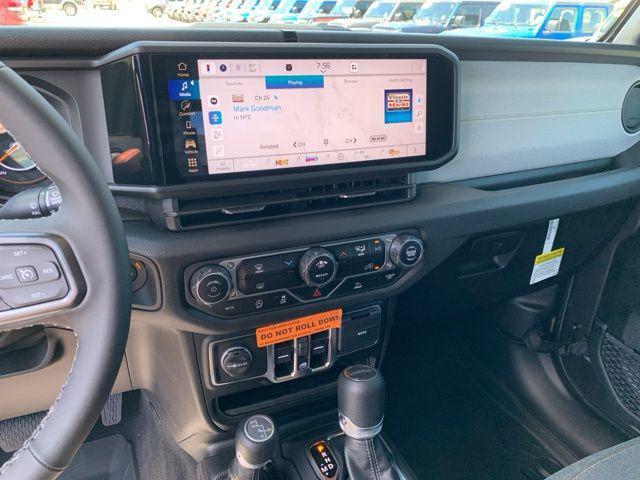 new 2025 Jeep Gladiator car, priced at $46,610