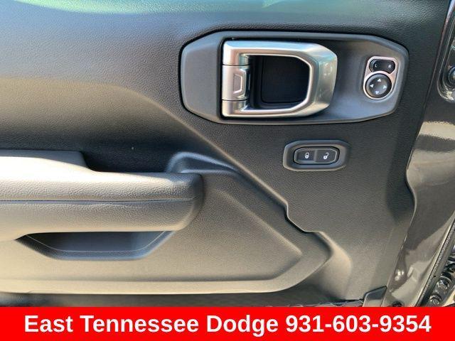 new 2025 Jeep Gladiator car, priced at $46,610