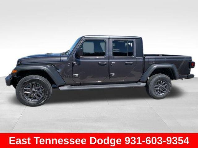 new 2025 Jeep Gladiator car, priced at $46,610
