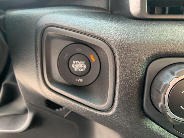 new 2025 Jeep Gladiator car, priced at $48,050