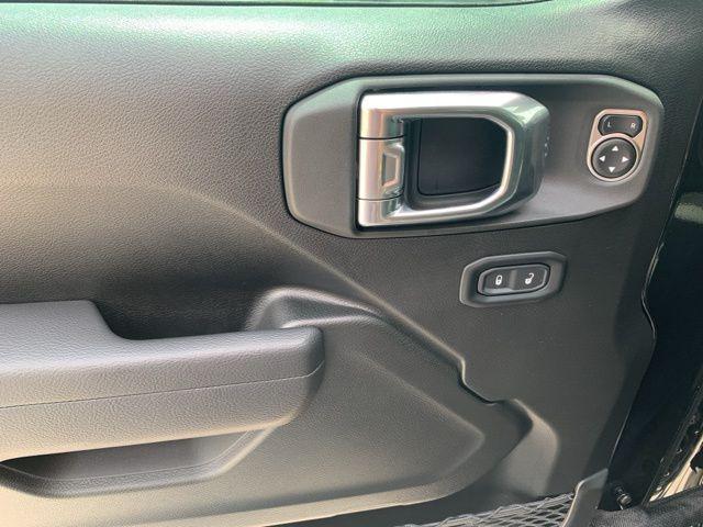 new 2025 Jeep Gladiator car, priced at $48,050