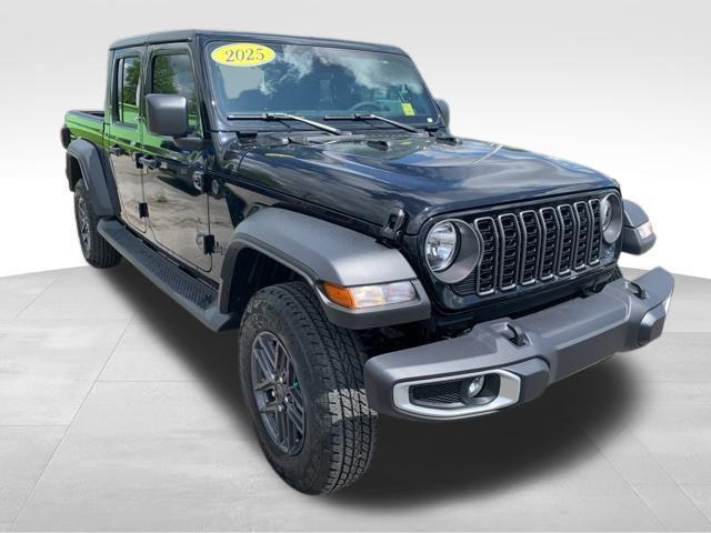 new 2025 Jeep Gladiator car, priced at $48,050