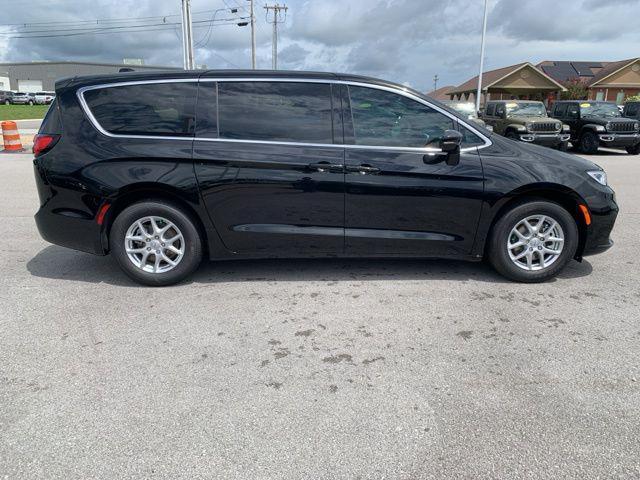 new 2026 Chrysler Pacifica car, priced at $40,905