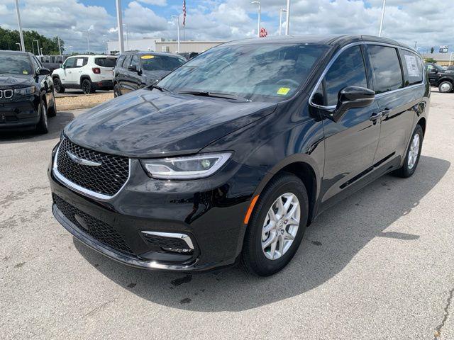 new 2026 Chrysler Pacifica car, priced at $40,905
